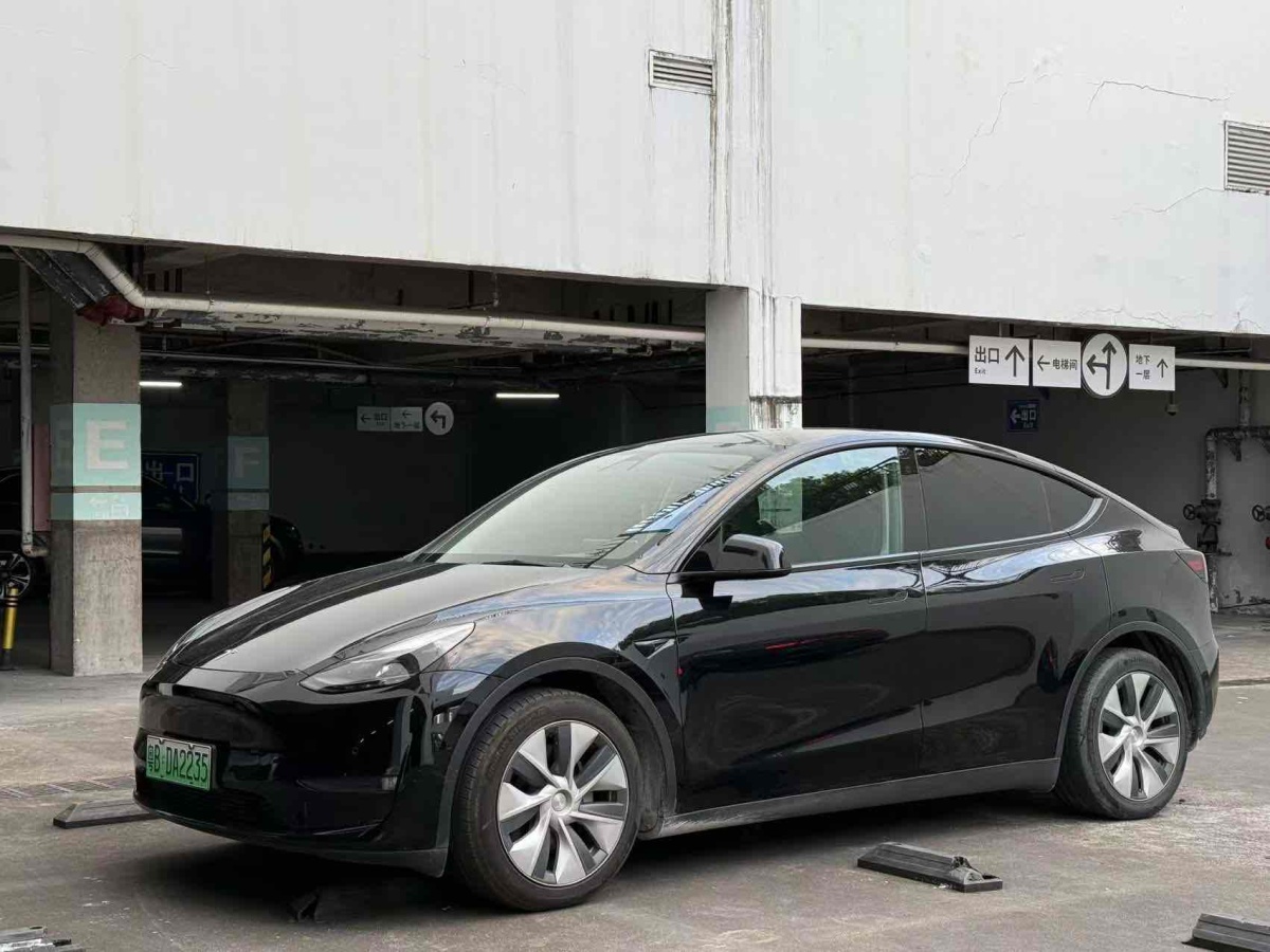 特斯拉 Model Y  2021款 改款 標準續(xù)航后驅(qū)升級版圖片