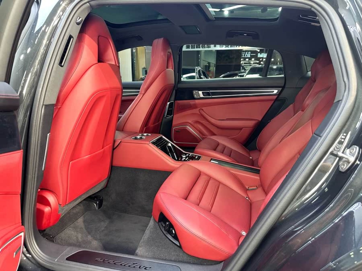 保時(shí)捷 Panamera  2023款 改款 Panamera 行政加長(zhǎng)鉑金版 2.9T圖片
