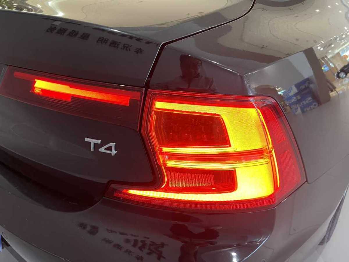 沃爾沃 S90  2018款 T4 智遠(yuǎn)版圖片