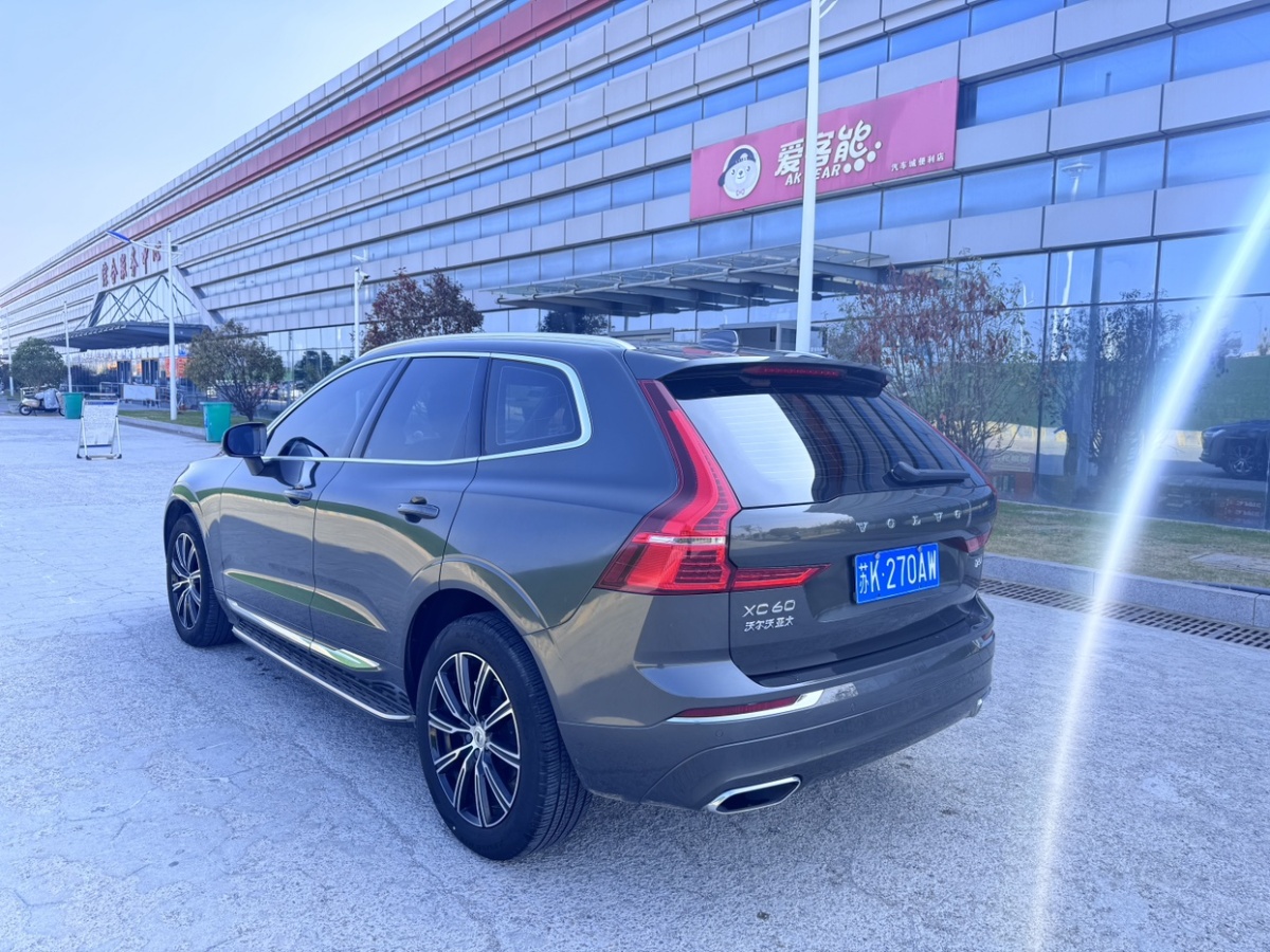 沃爾沃 XC60  2021款 T5 四驅(qū)智遠運動版圖片