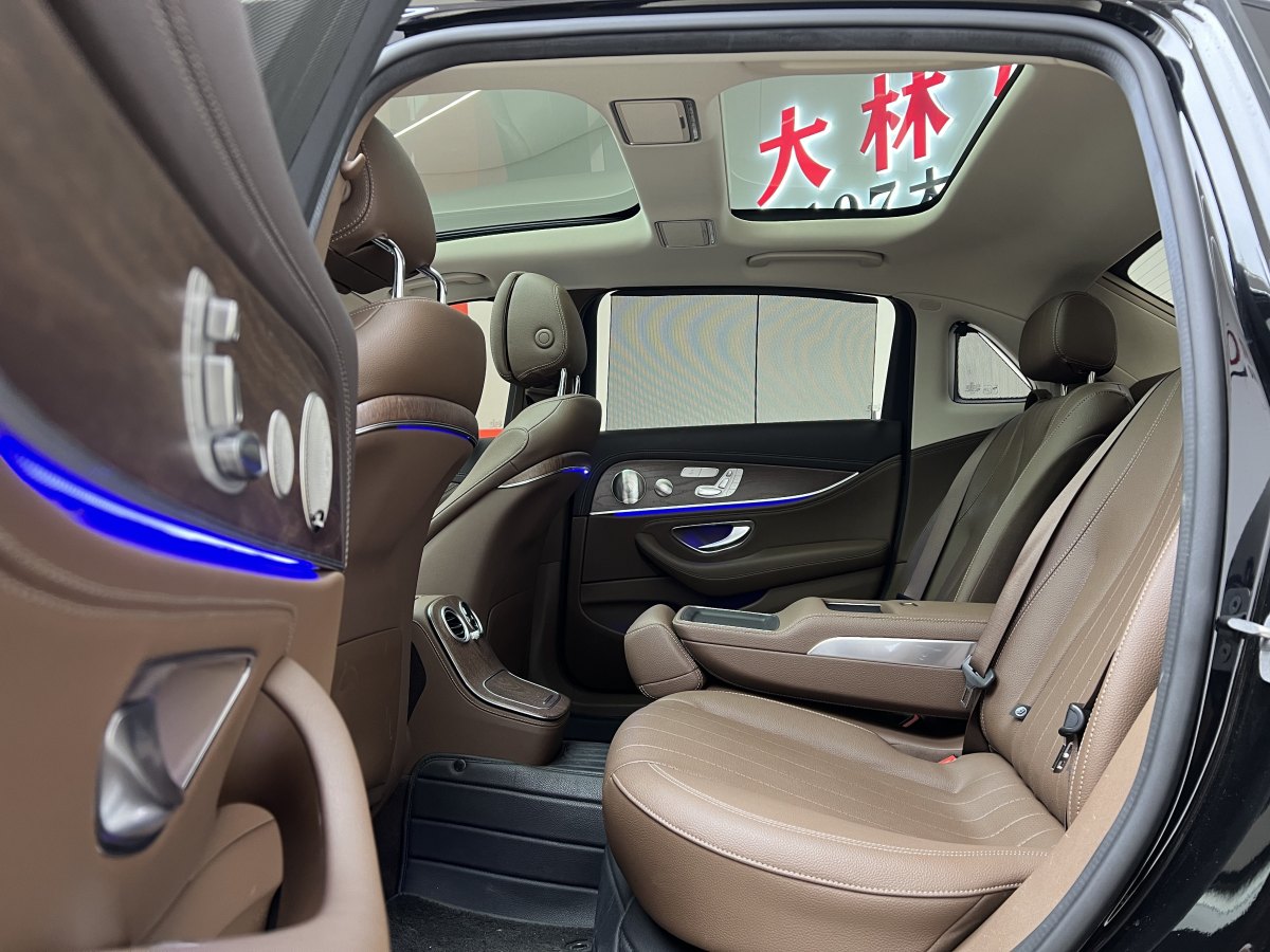 奔馳 奔馳E級(jí)  2023款 改款 E 300 L 豪華型圖片