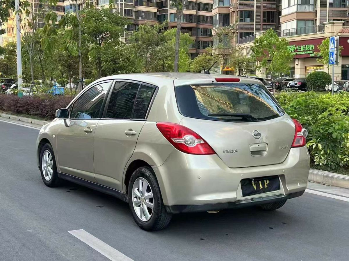 日產(chǎn) 頤達(dá)  2009款 1.6L 自動(dòng)科技版圖片