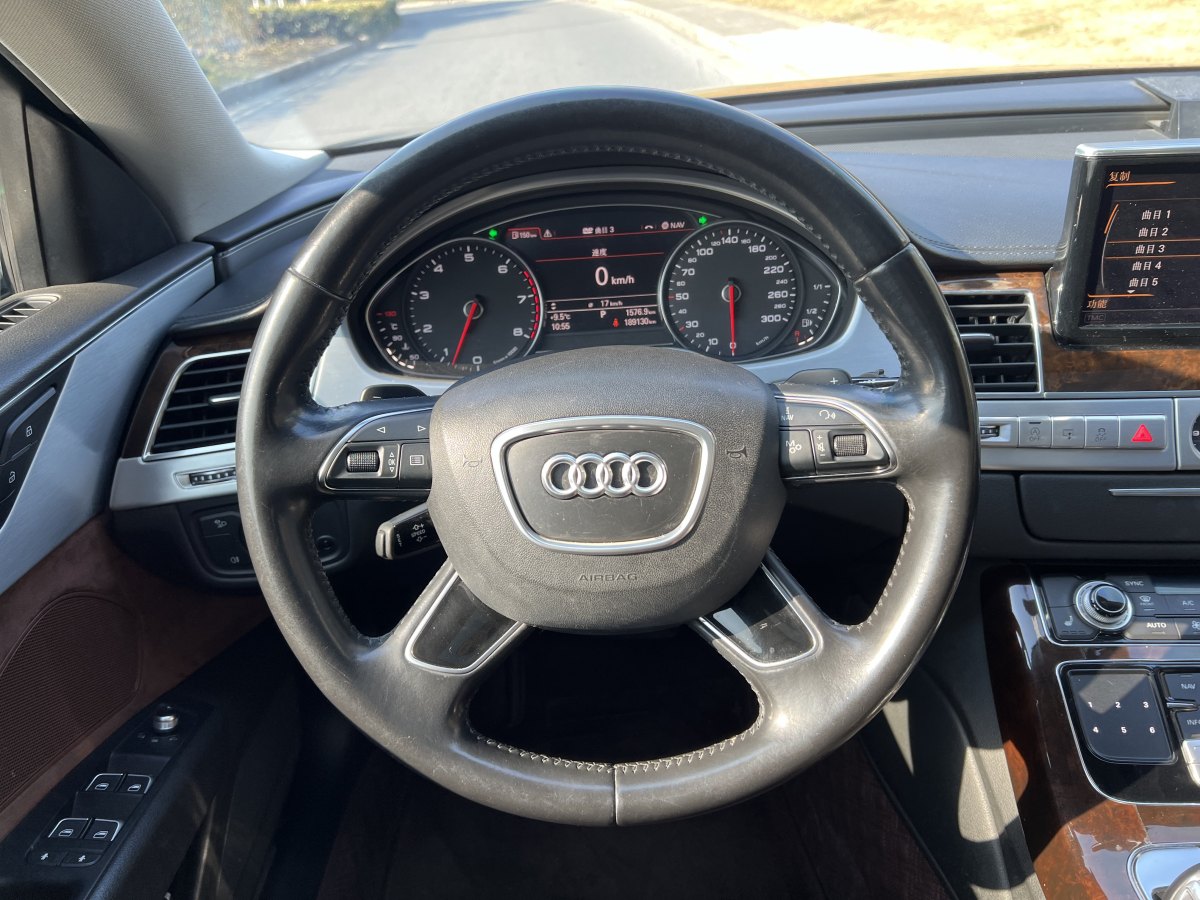 奧迪 奧迪A8  2014款 A8L 45 TFSI quattro舒適型圖片