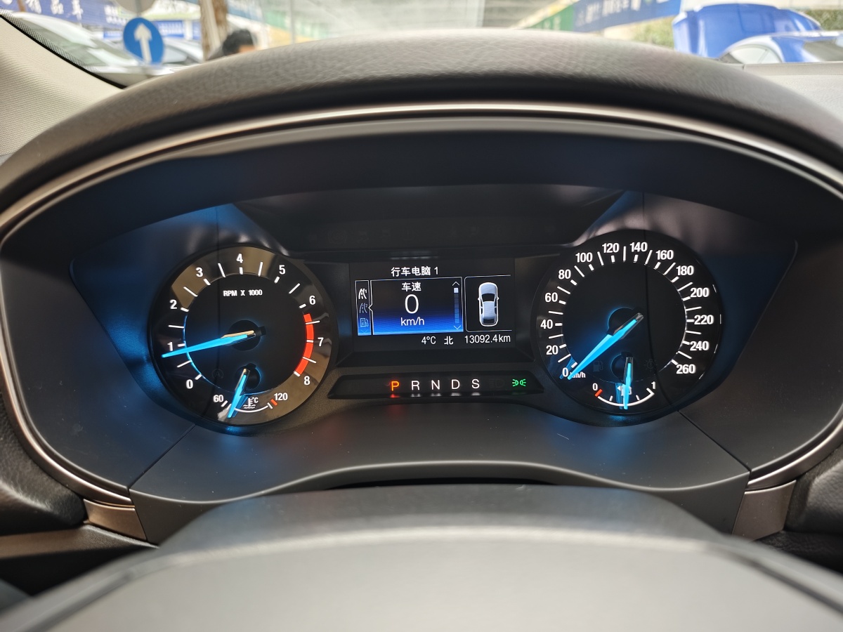 福特 蒙迪歐  2020款 EcoBoost 180 時(shí)尚型圖片