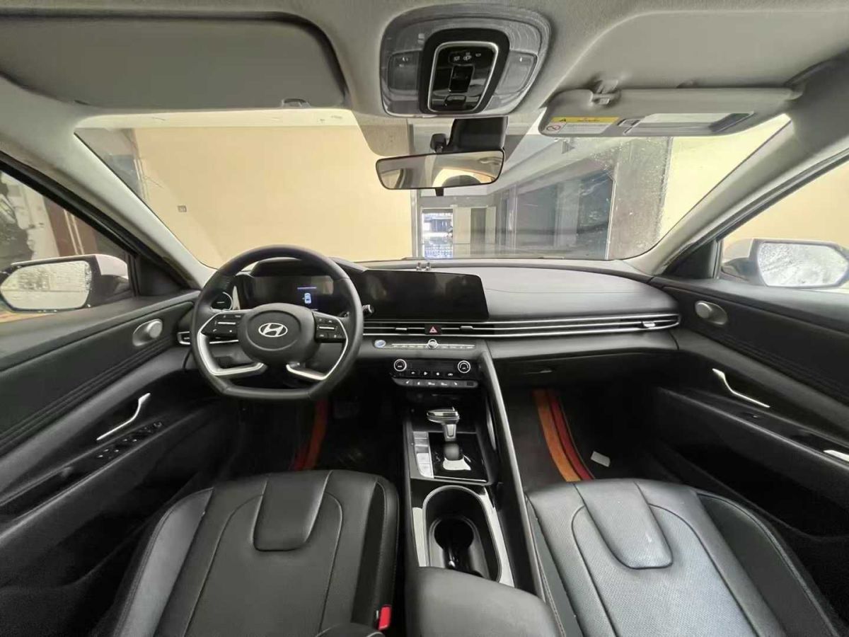 現(xiàn)代 伊蘭特  2023款 1.5L CVT GLS領(lǐng)先版圖片