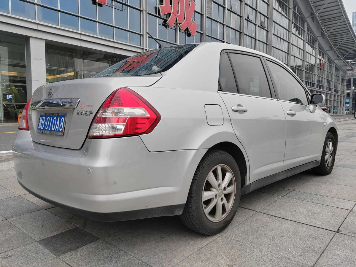 日產(chǎn) 頤達(dá)  2009款 1.6L 自動(dòng)科技版圖片