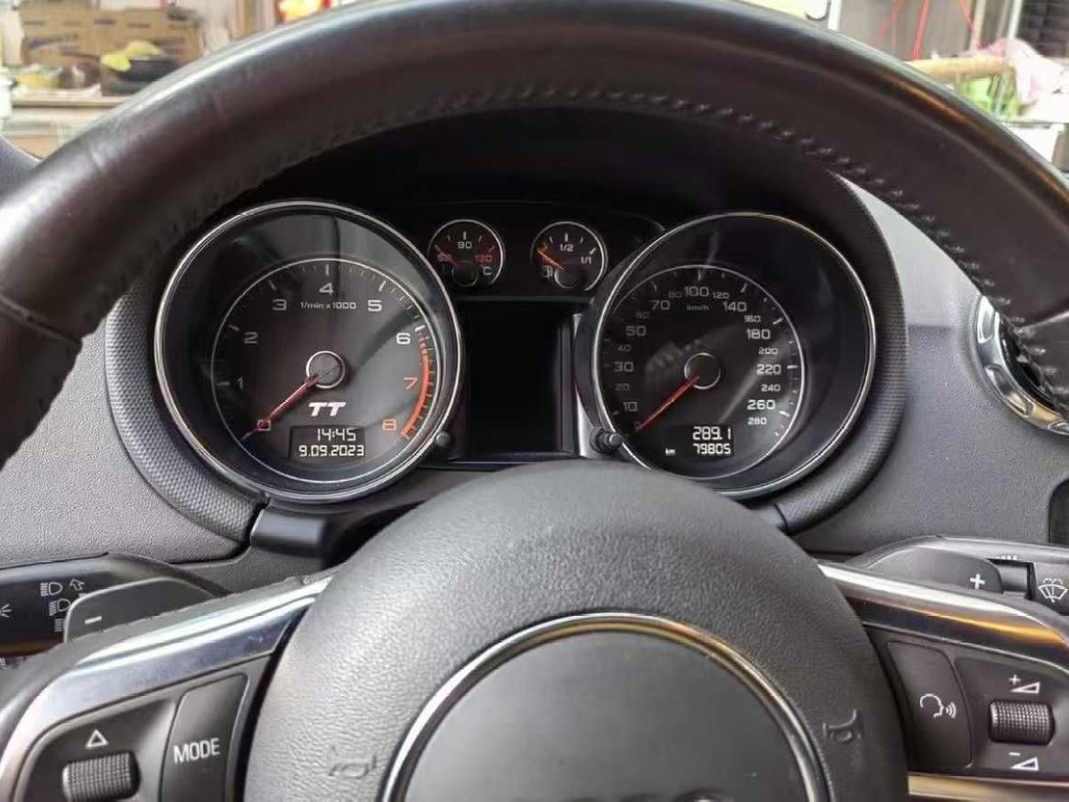 奧迪 奧迪TT  2012款 TT Roadster 2.0TFSI quattro典雅版圖片