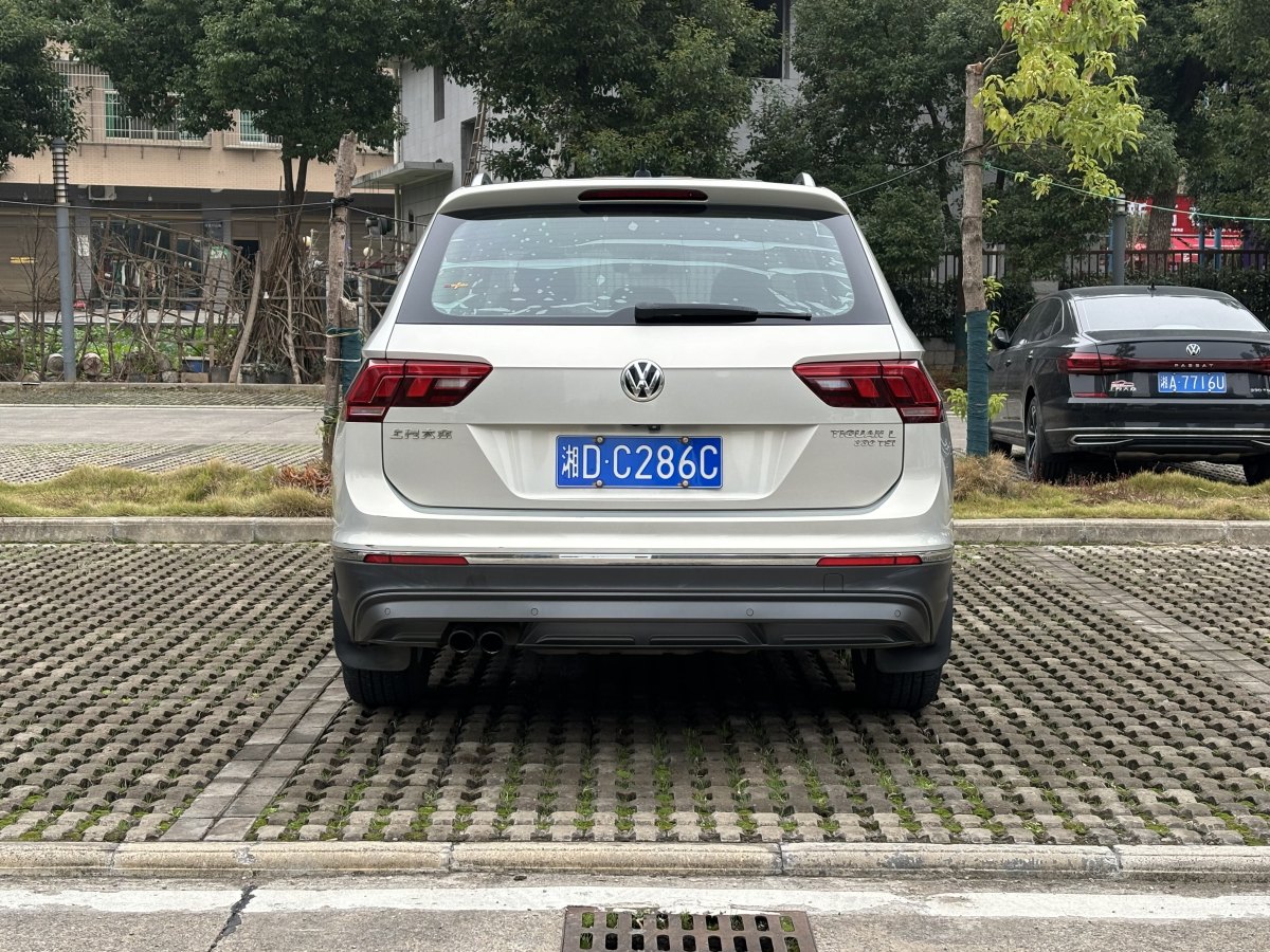 大眾 途觀L  2017款 330TSI 自動兩驅(qū)豪華版圖片