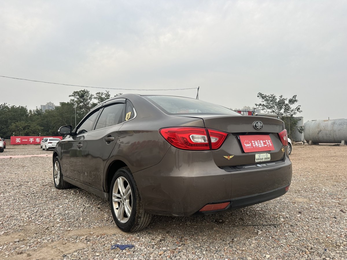 奔騰 B30  2016款 1.6L 自動豪華型圖片