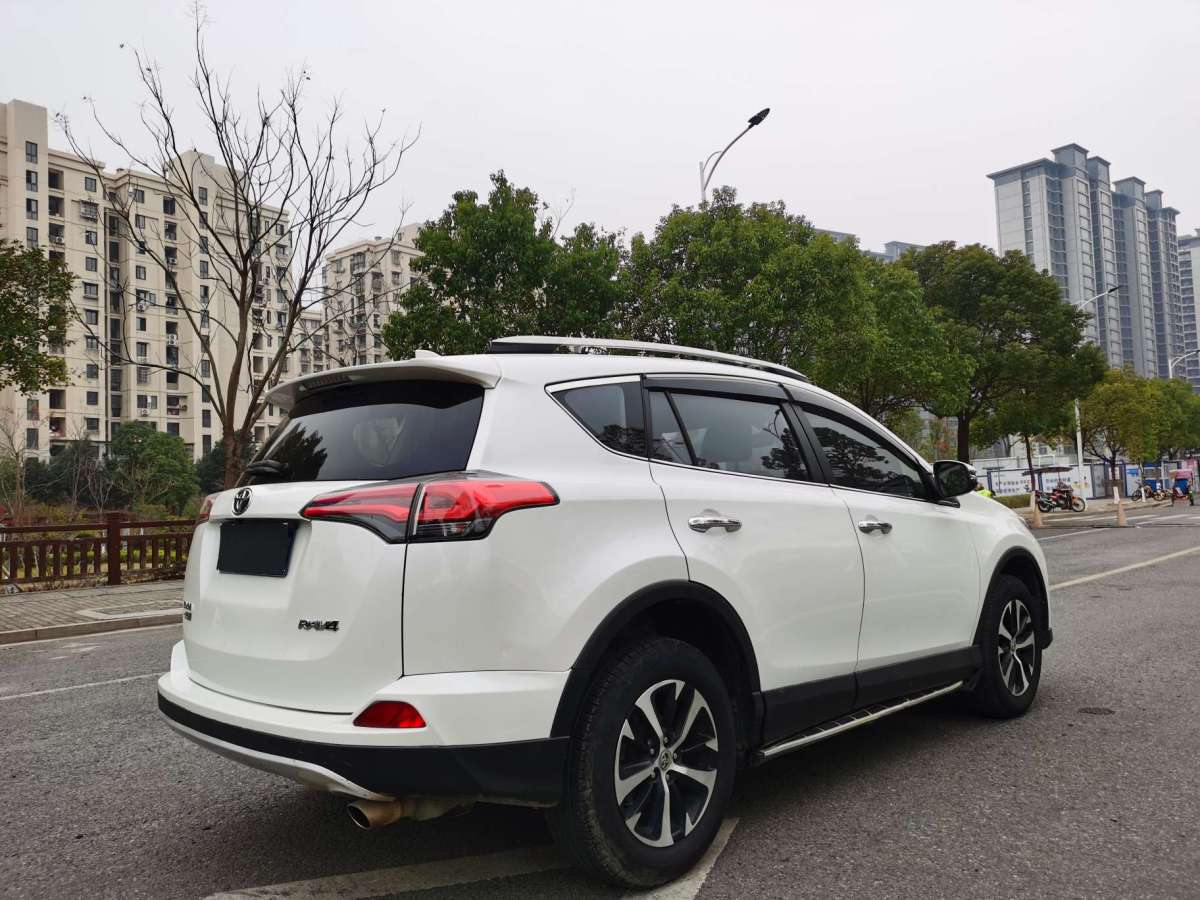 豐田 RAV4榮放  2016款 2.0L CVT兩驅(qū)智尚版圖片