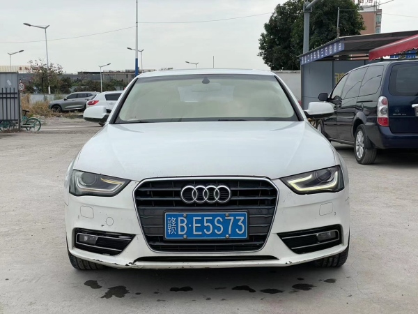 奥迪 奥迪A4L  2015款 35 TFSI 自动标准型