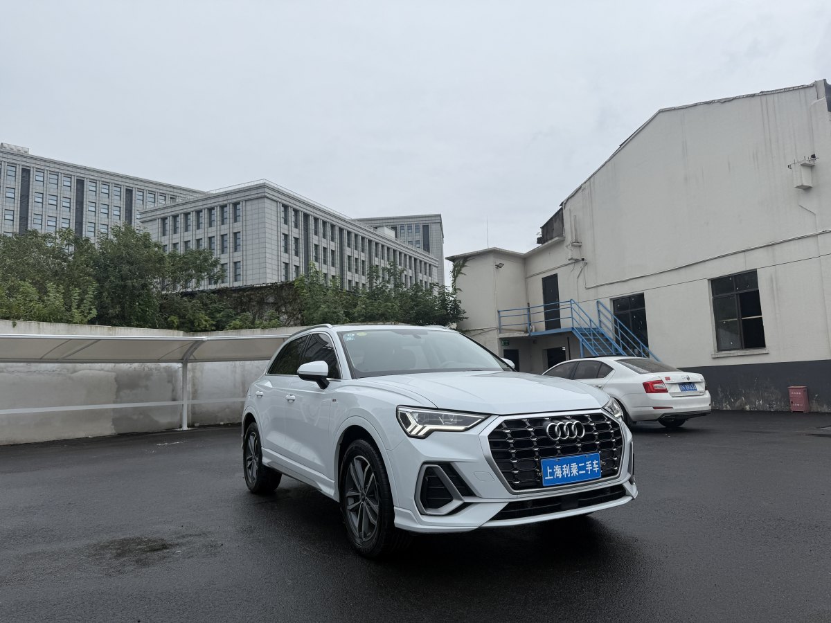 奧迪 奧迪Q3  2024款 35 TFSI 進(jìn)取動(dòng)感型圖片