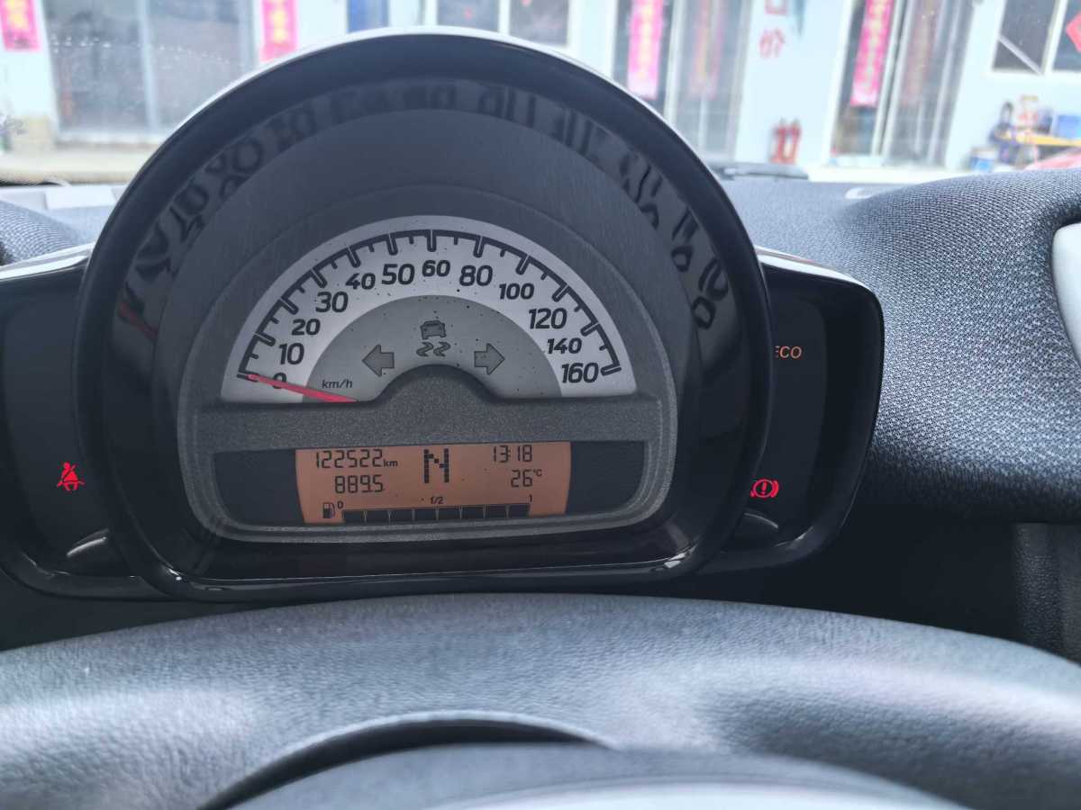 smart fortwo  2011款 1.0 MHD 硬頂標準版圖片