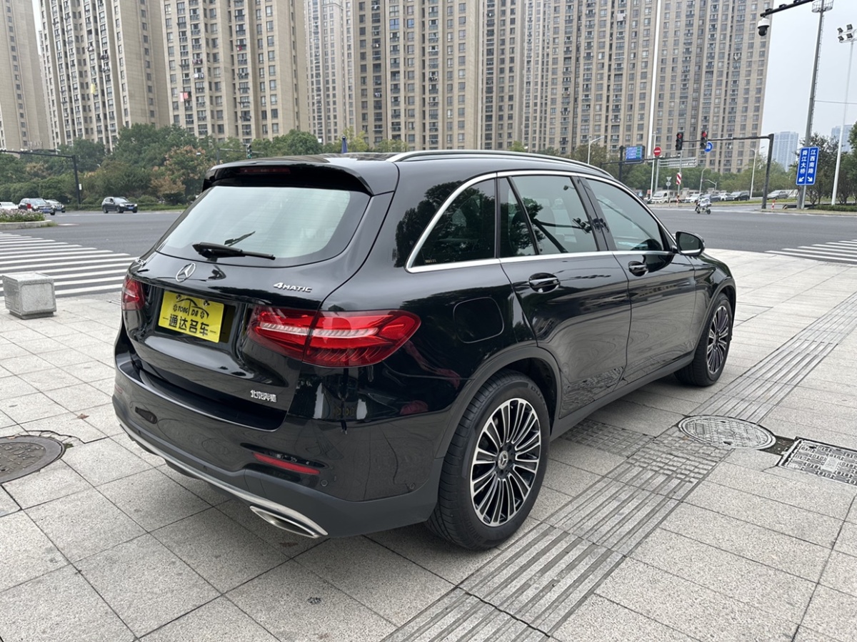 2017年10月奔馳 奔馳GLC  2017款 GLC 260 4MATIC 動(dòng)感型