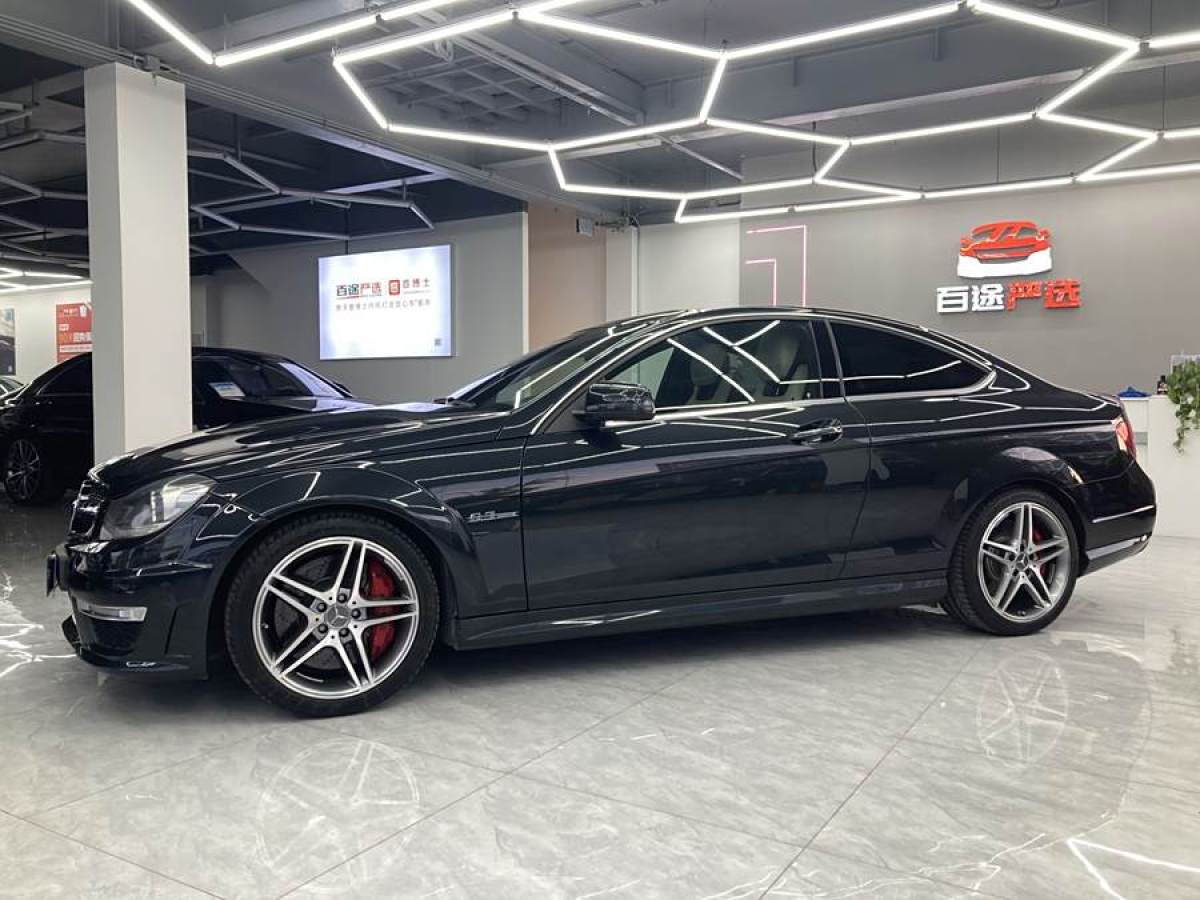 奔馳 奔馳C級(jí)AMG  2012款 AMG C 63 Coupe 動(dòng)感型圖片