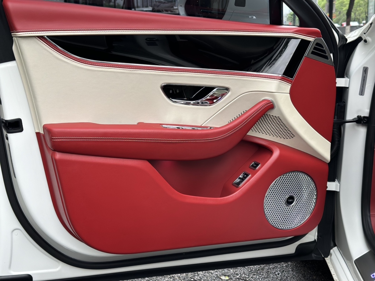 宾利 飞驰  2022款 4.0T V8 标准版图片