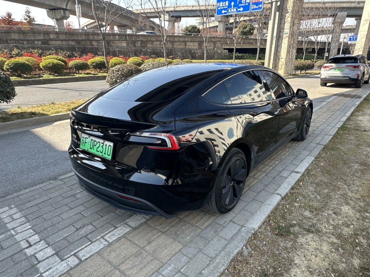 特斯拉 Model 3  2023款 煥新版 后輪驅(qū)動(dòng)圖片