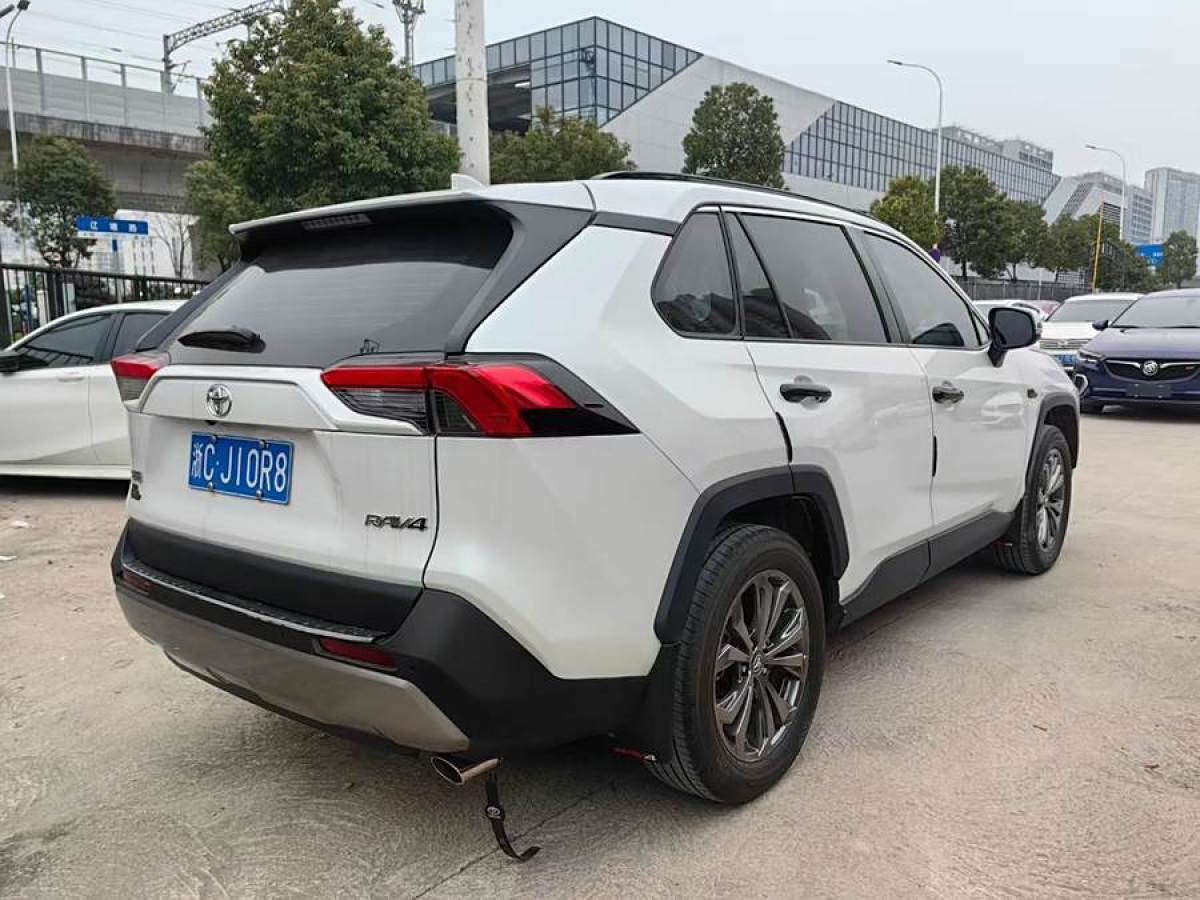 豐田 RAV4榮放  2023款 2.0L CVT兩驅(qū)風(fēng)尚版圖片