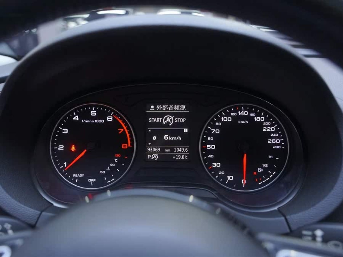 奧迪 奧迪A3  2016款 Limousine 35 TFSI 領(lǐng)英型圖片