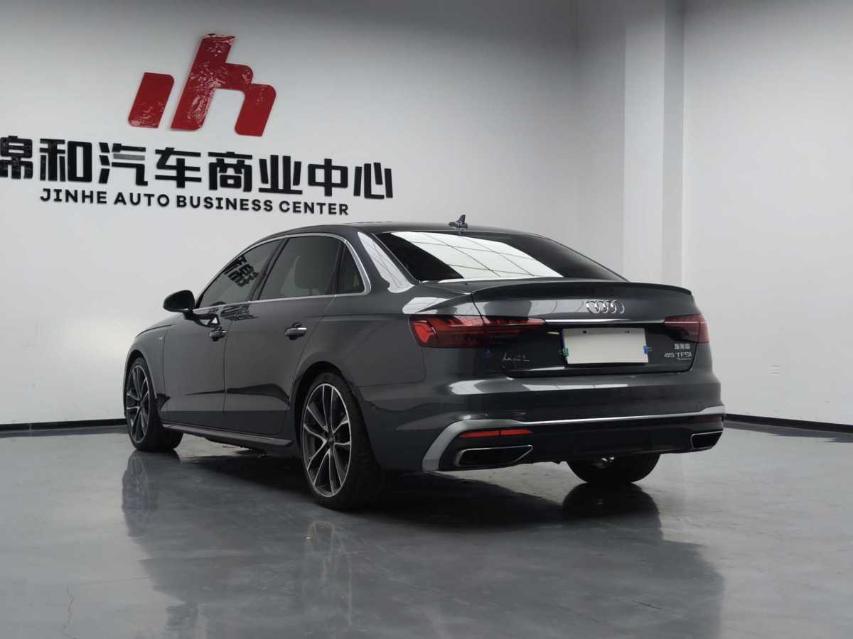 奧迪 奧迪A4L  2020款 45 TFSI quattro 臻選動感型圖片