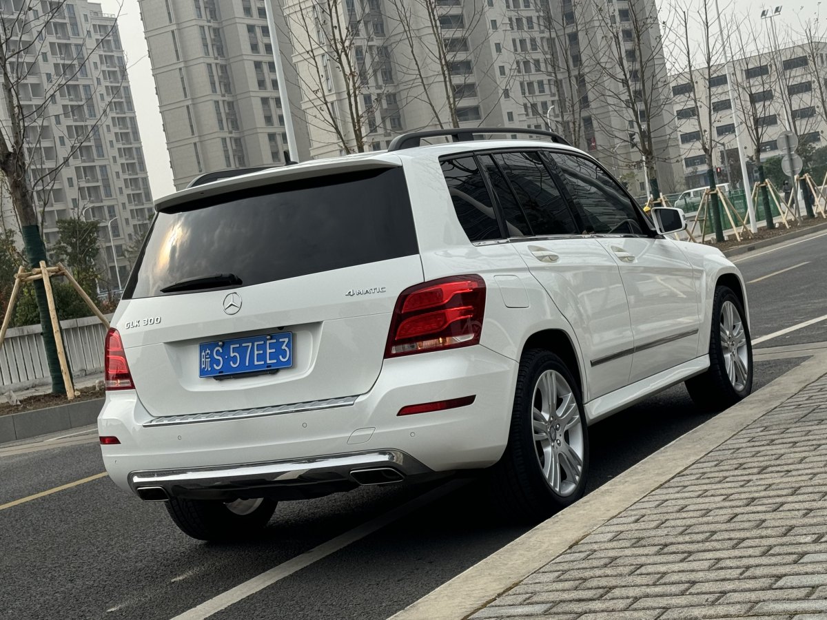 奔馳 奔馳GLK級(jí)  2013款 GLK 300 4MATIC 動(dòng)感型圖片