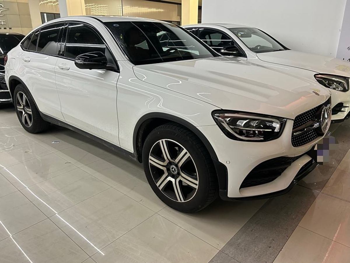 奔馳 奔馳GLC  2022款 改款 GLC 260 4MATIC 轎跑SUV圖片