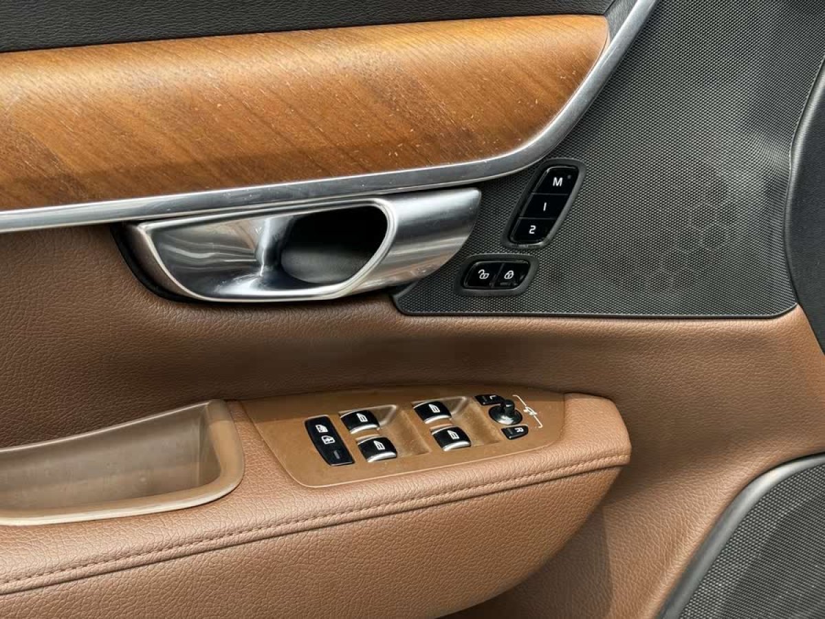 沃爾沃 S90  2020款 改款 T5 智逸豪華版圖片