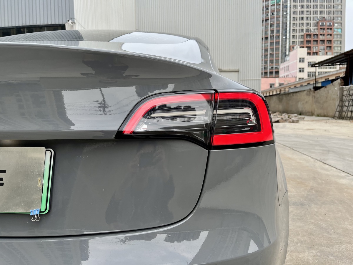 特斯拉 Model 3  2020款 改款 標(biāo)準(zhǔn)續(xù)航后驅(qū)升級(jí)版圖片