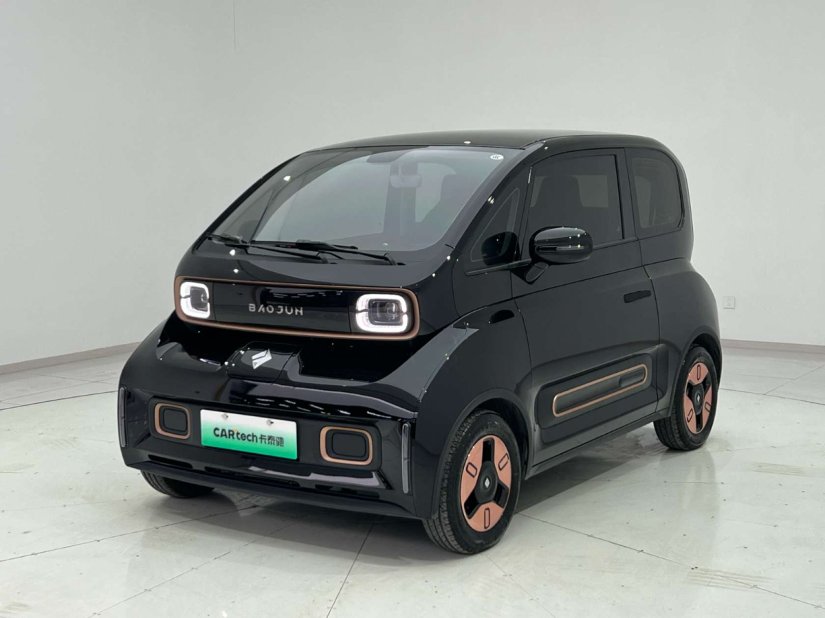 寶駿 寶駿KiWi EV  2022款 藝術(shù)家輕享版 三元鋰圖片