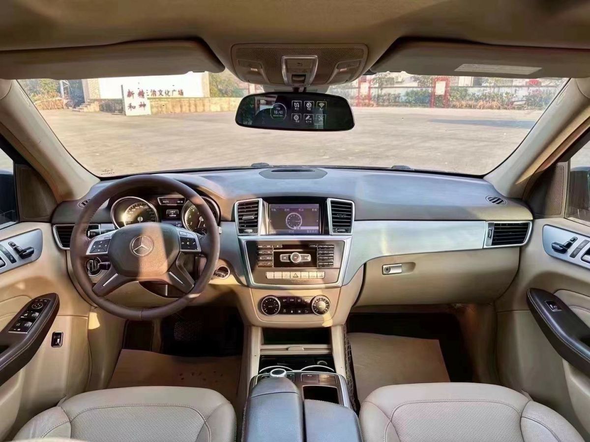 奔馳 奔馳M級(jí)  2014款 ML 350 CDI 4MATIC圖片