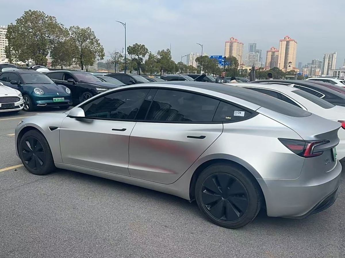 特斯拉 Model Y  2023款 后輪驅(qū)動版圖片