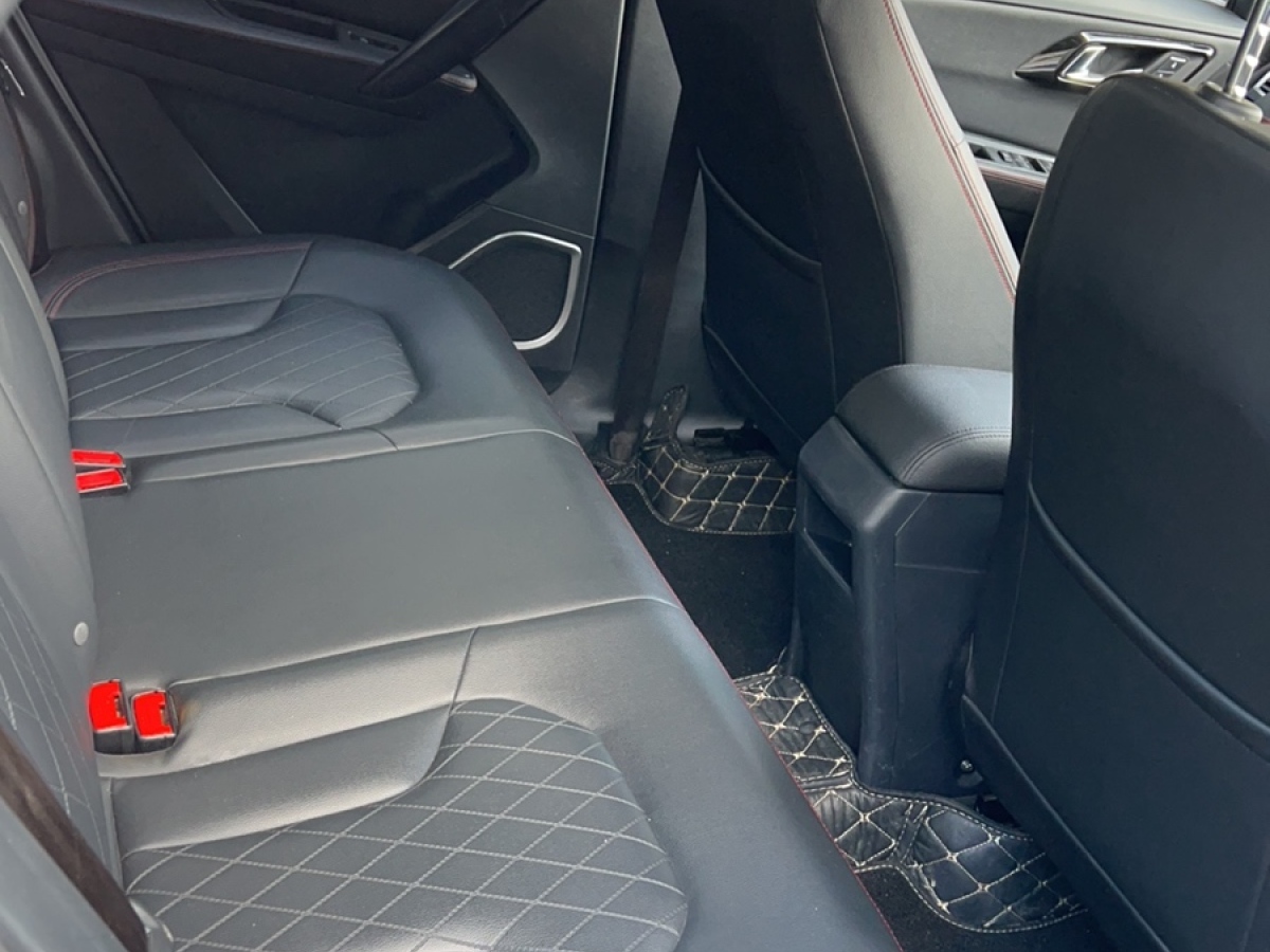 2017年12月一汽 森雅R7  2017款 1.6L 自动舒适型