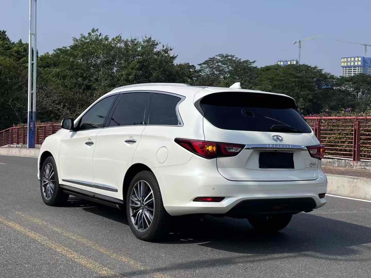 英菲尼迪 QX60  2020款 2.5 S/C Hybrid 兩驅(qū)卓越版 國VI圖片