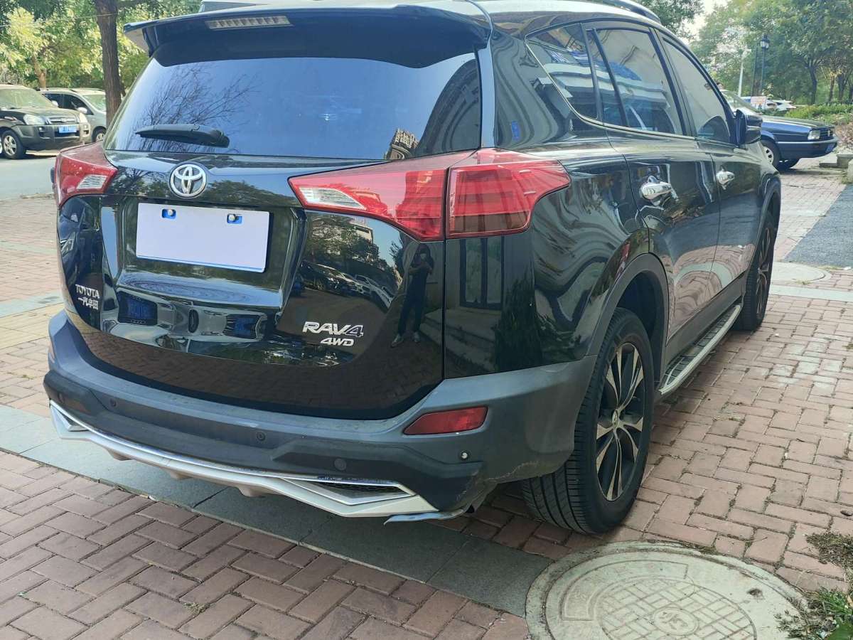 豐田 RAV4榮放  2013款 2.5L 自動四驅(qū)豪華版圖片