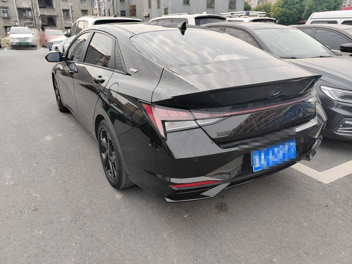 現(xiàn)代 伊蘭特  2022款 1.5L CVT 20周年紀(jì)念款圖片