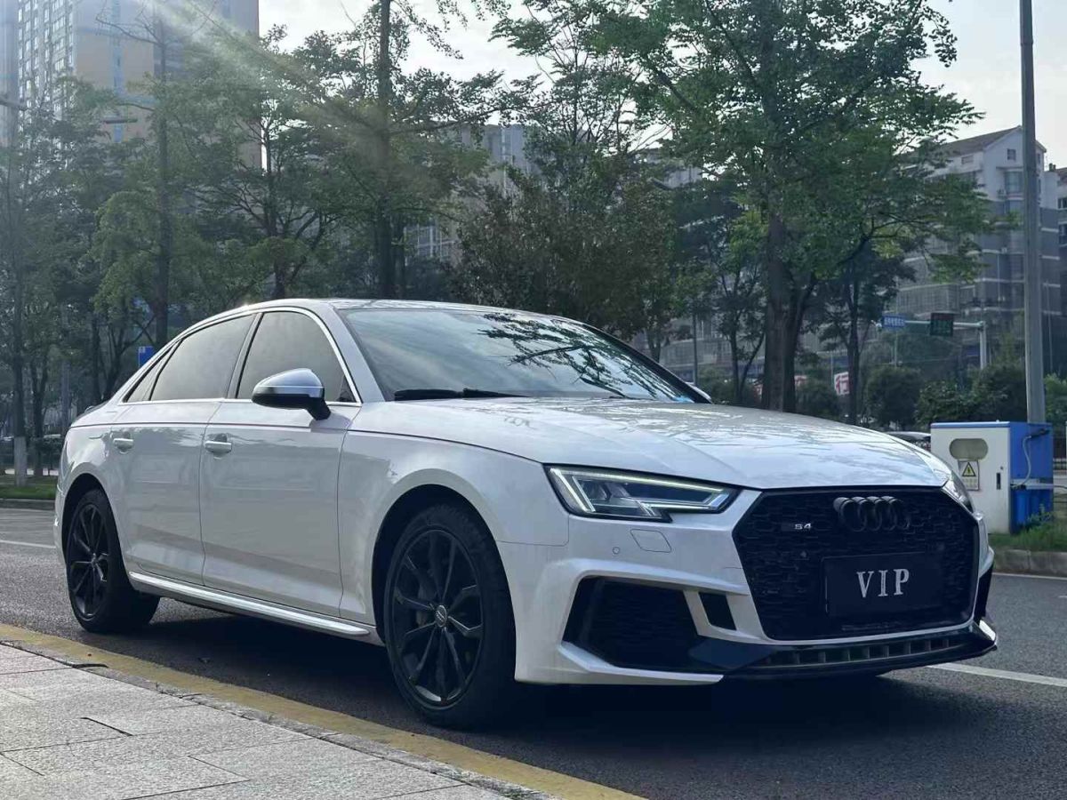 奧迪 奧迪A4L  2017款 A4L 40TFSI 時尚型圖片