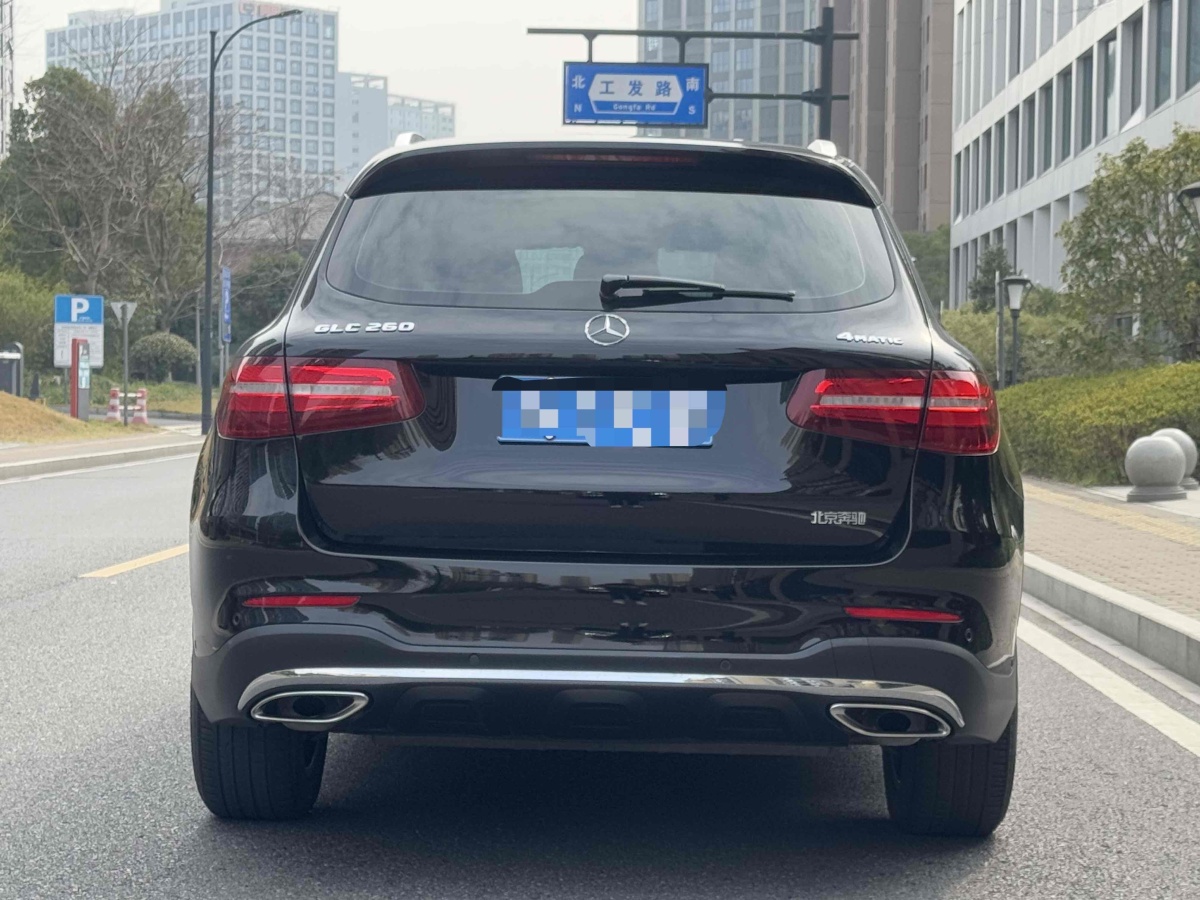 奔馳 奔馳GLC  2018款 改款 GLC 260 4MATIC 豪華型圖片