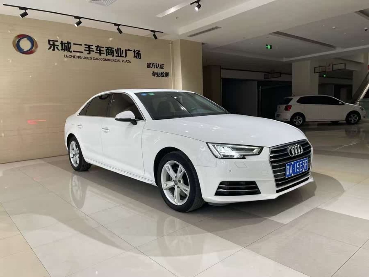 奧迪 奧迪A4L  2017款 Plus 40 TFSI 時(shí)尚型圖片