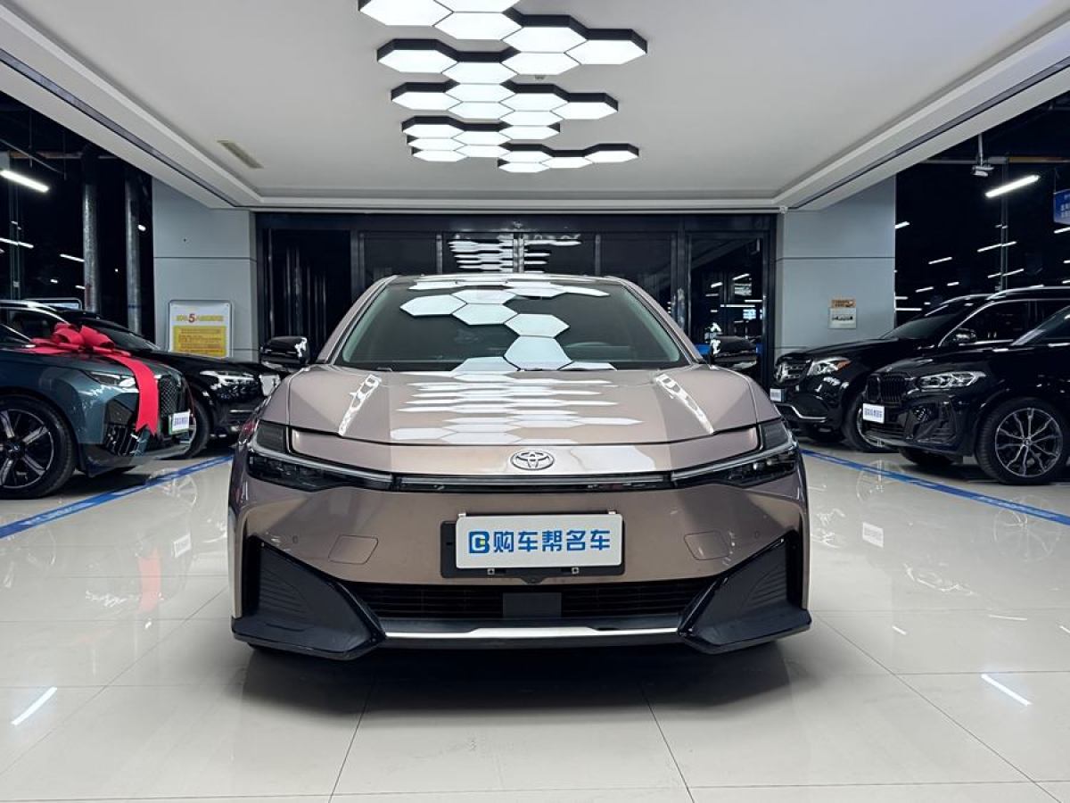 豐田 豐田bZ3  2023款 616km 長(zhǎng)續(xù)航Premium圖片