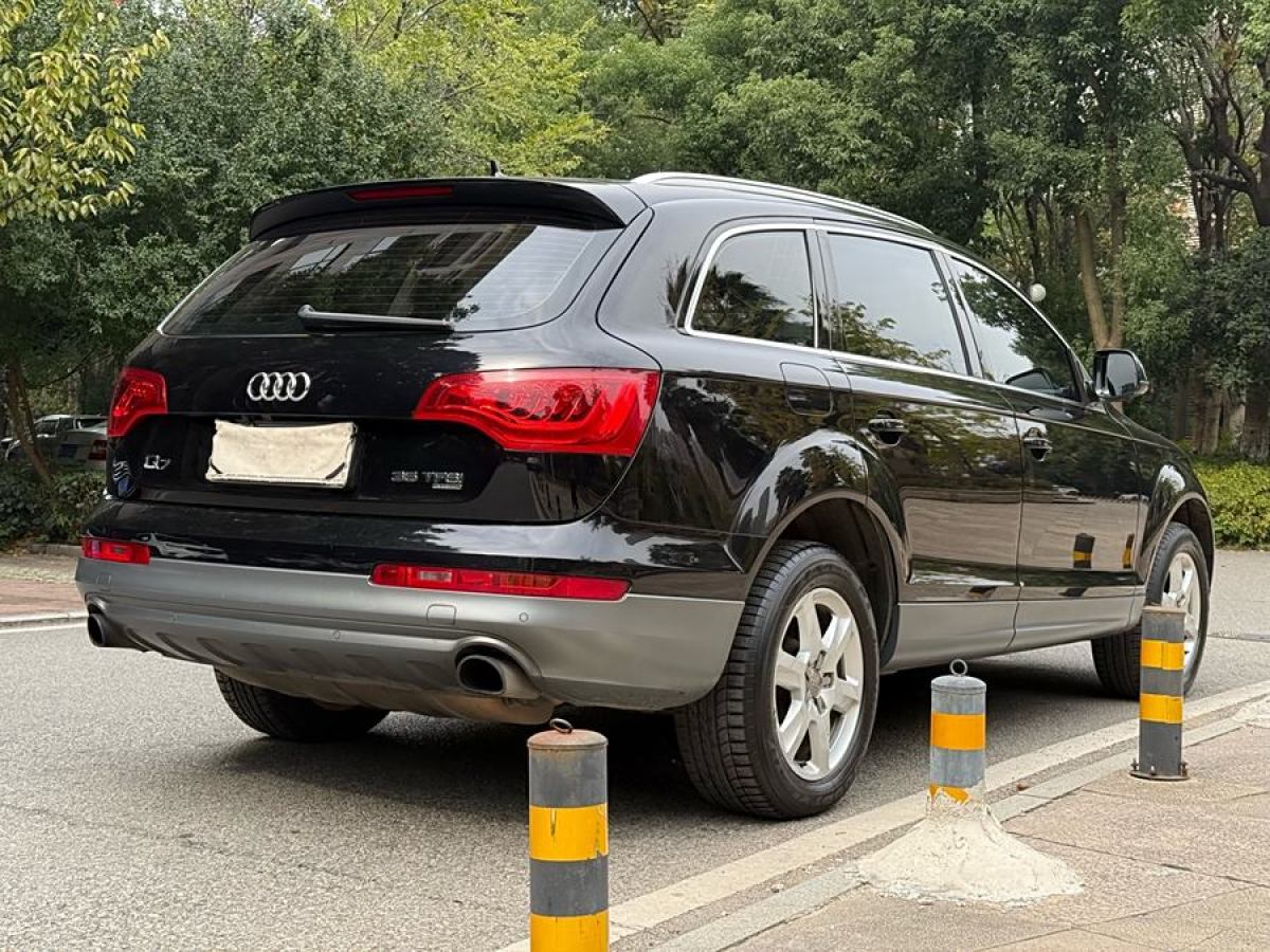 奧迪 奧迪Q7  2014款 35 TFSI 進(jìn)取型圖片