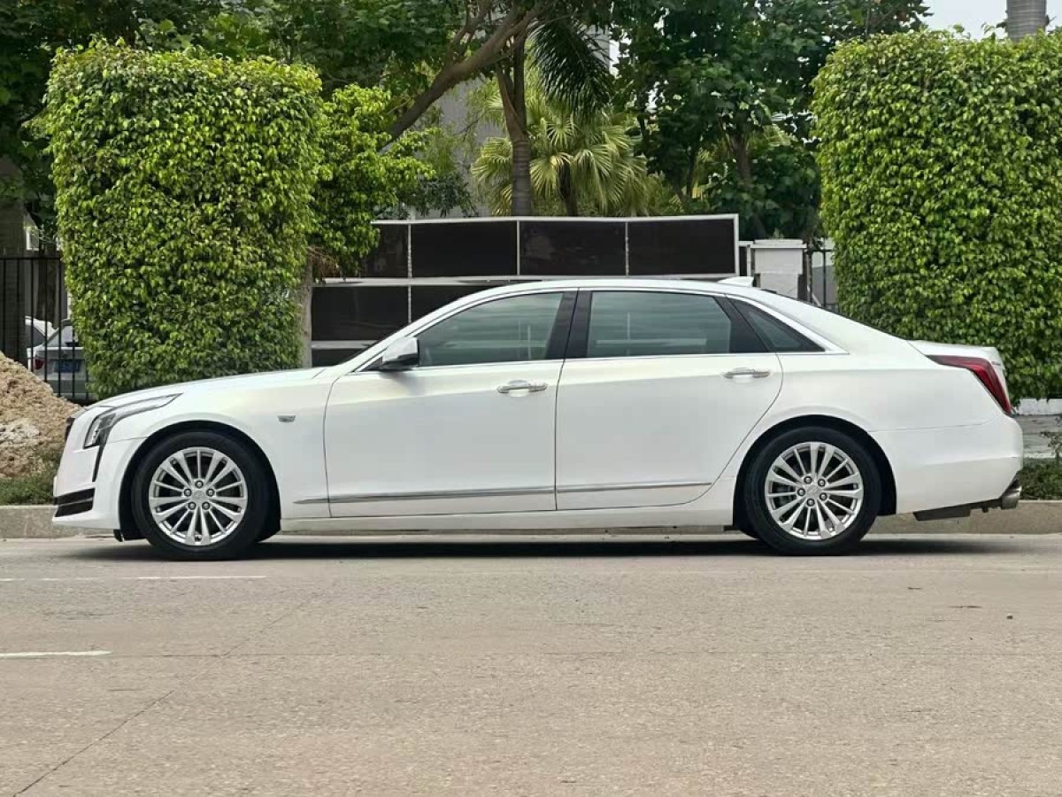 凱迪拉克 CT6  2017款 28T 豪華型圖片
