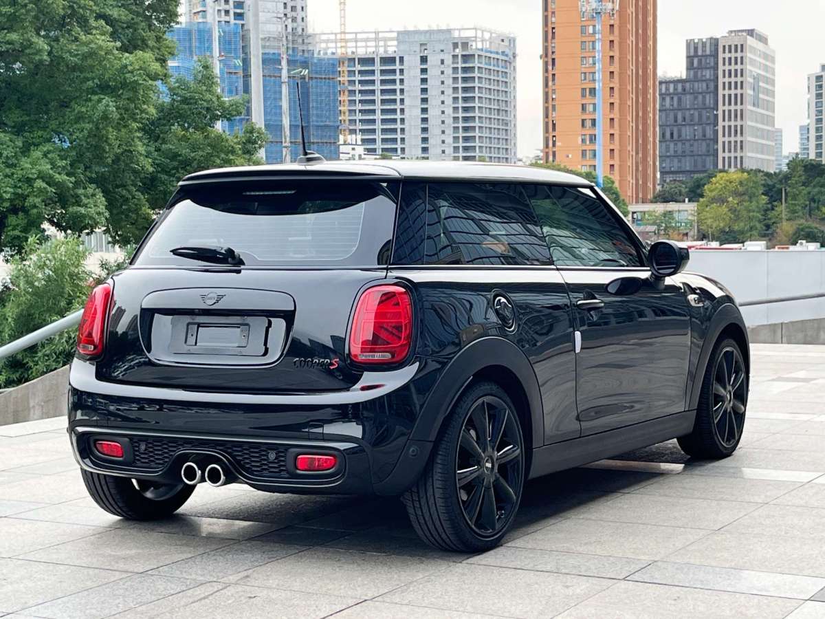 MINI MINI  2021款 2.0T COOPER S 叁柒號(hào)紀(jì)念版圖片