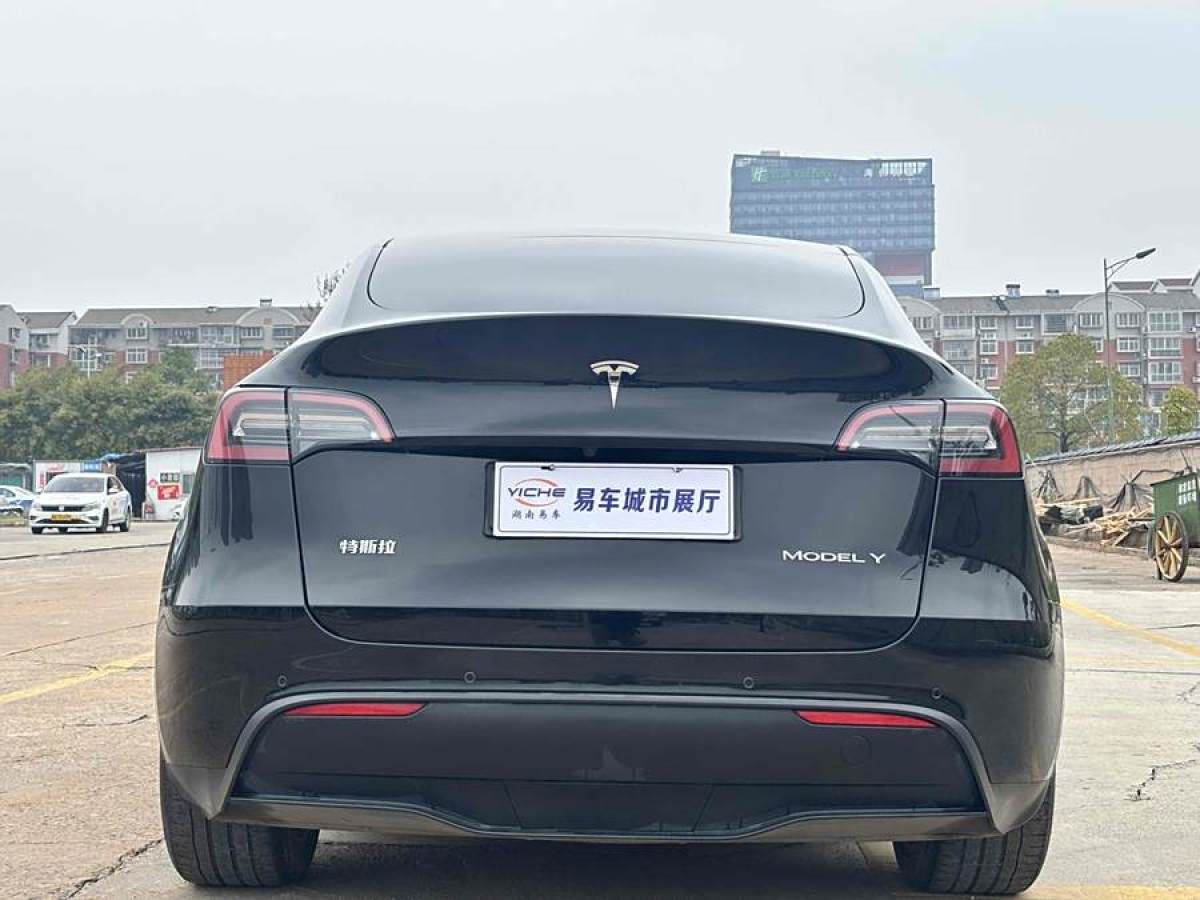 特斯拉 Model 3  2022款 后輪驅(qū)動(dòng)版圖片