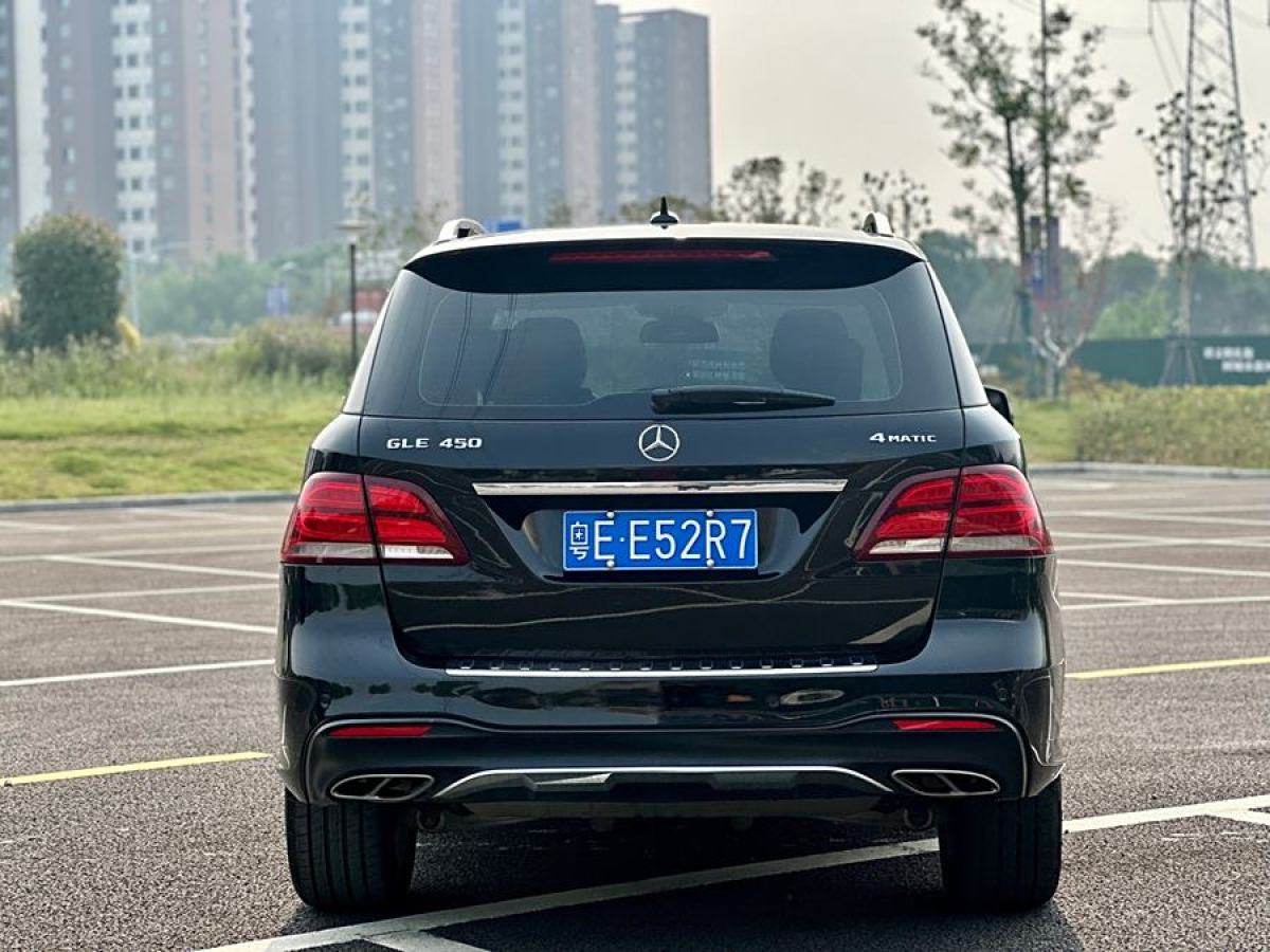 奔馳 奔馳GLE  2016款 GLE 320 4MATIC 豪華型圖片