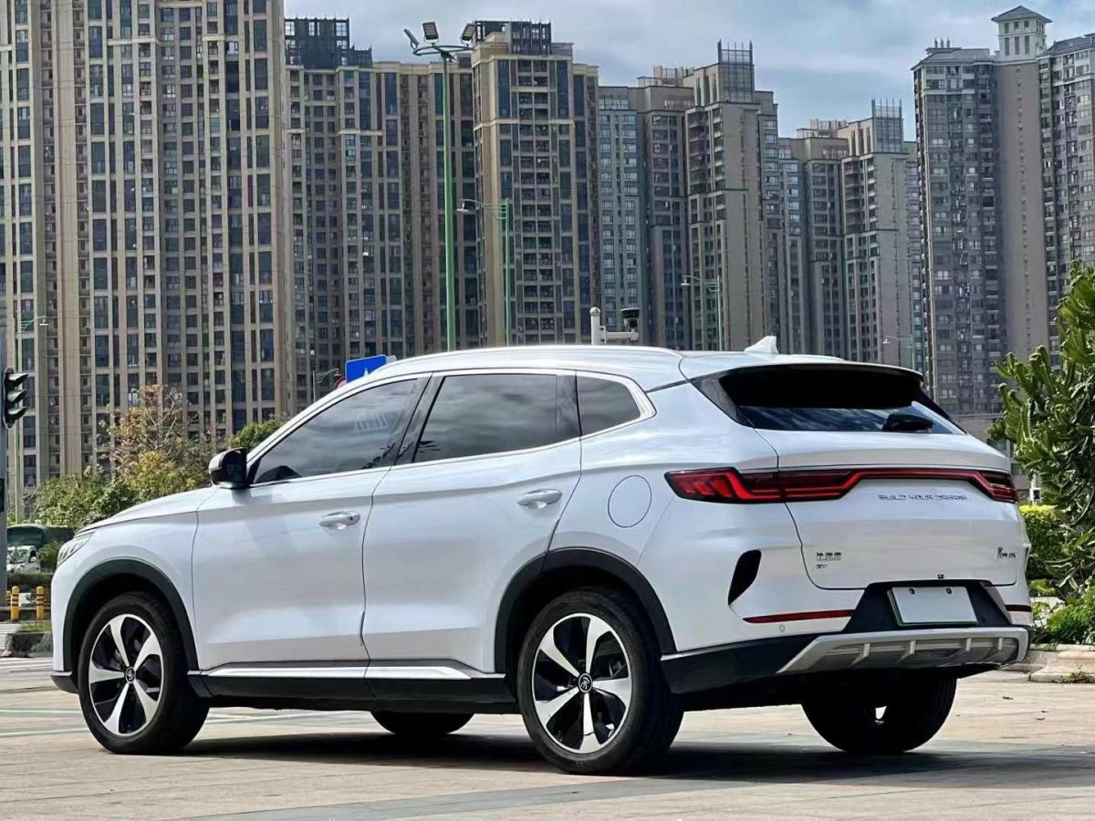比亞迪 宋PLUS新能源  2023款 冠軍版 520KM 尊貴型圖片