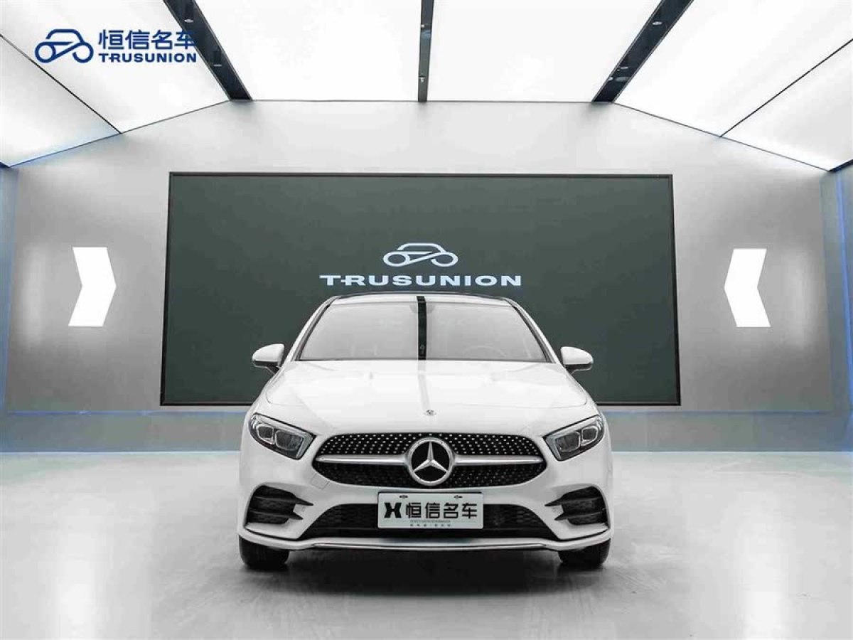 奔馳 奔馳A級(jí)  2022款 改款二 A 200 L 運(yùn)動(dòng)轎車時(shí)尚型圖片