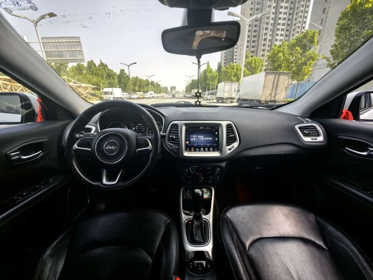 Jeep 指南者  2017款 200T 自動(dòng)家享版圖片
