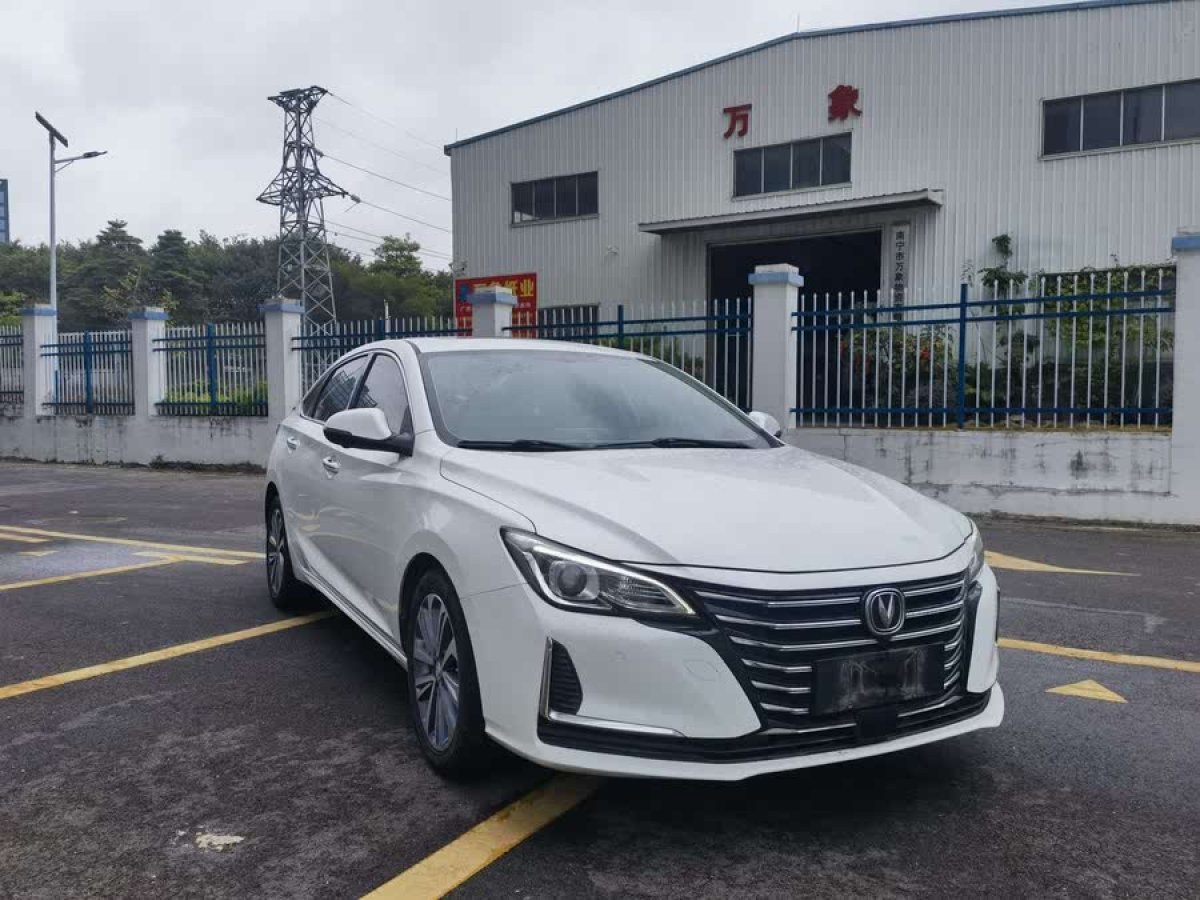 長(zhǎng)安 銳程CC  2020款 1.5T 自動(dòng)潮銳型圖片