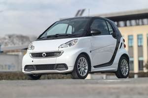 fortwo smart 1.0 MHD 硬頂舒適版