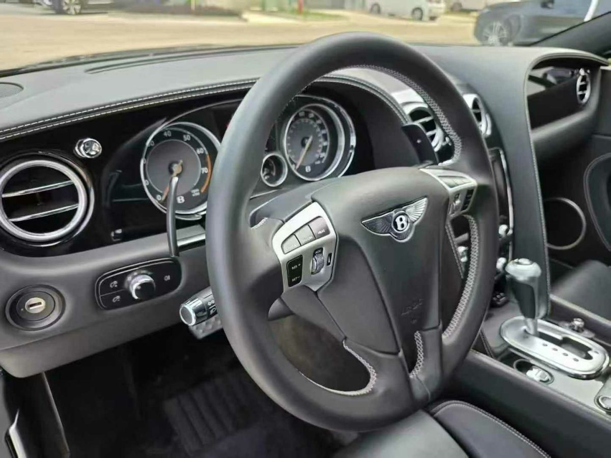 賓利 歐陸  2016款 6.0T GT W12 極致版圖片